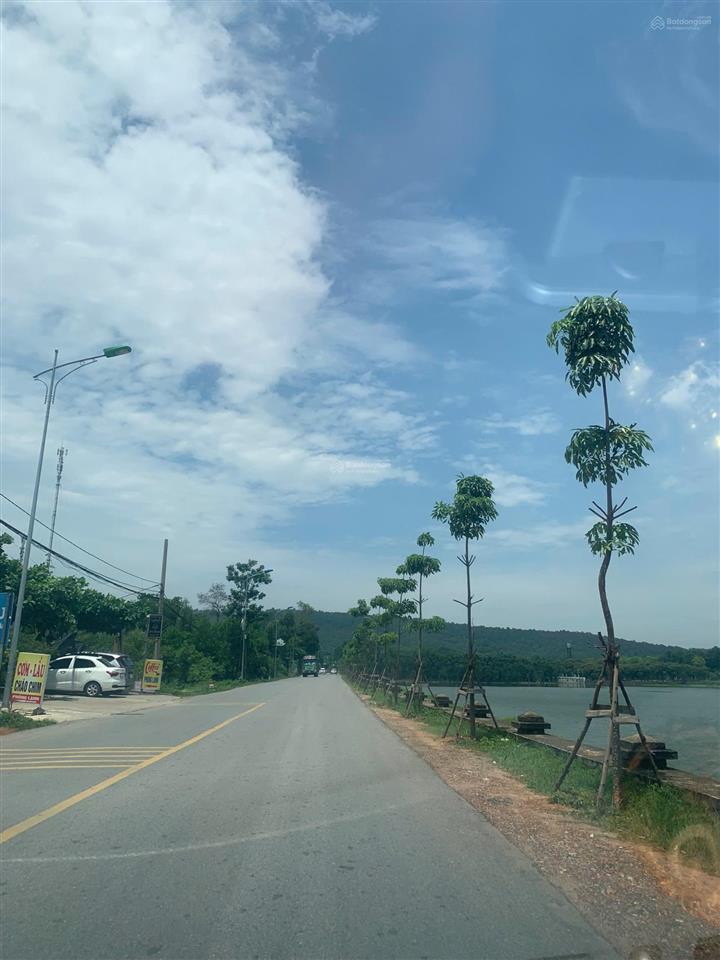 Lô đất view đối diện hồ đại lải dt 1000m2, mặt tiền 25m tại p.xuân hoà, vĩnh phúc sđcc, giá 
