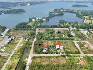 Lô đất view đối diện hồ đại lải dt 1000m2, mặt tiền 25m tại p.xuân hoà, vĩnh phúc sđcc, giá 