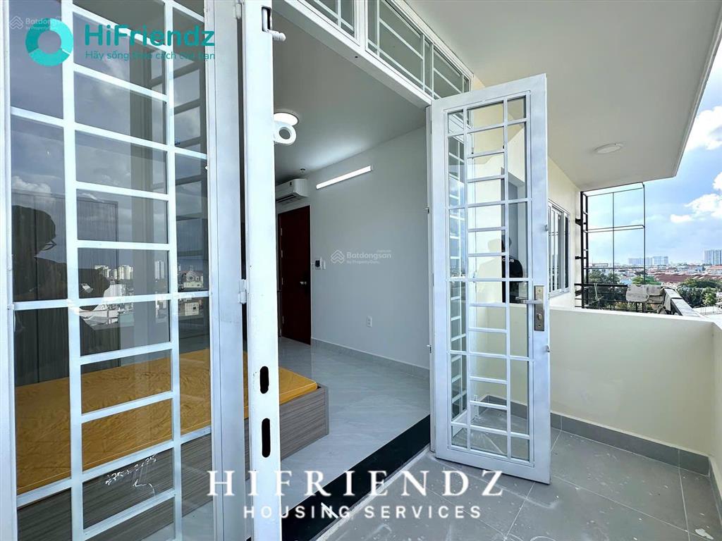 Siêu phẩm studio ban công full nội thất gần đại học văn hiến, ueh(n)