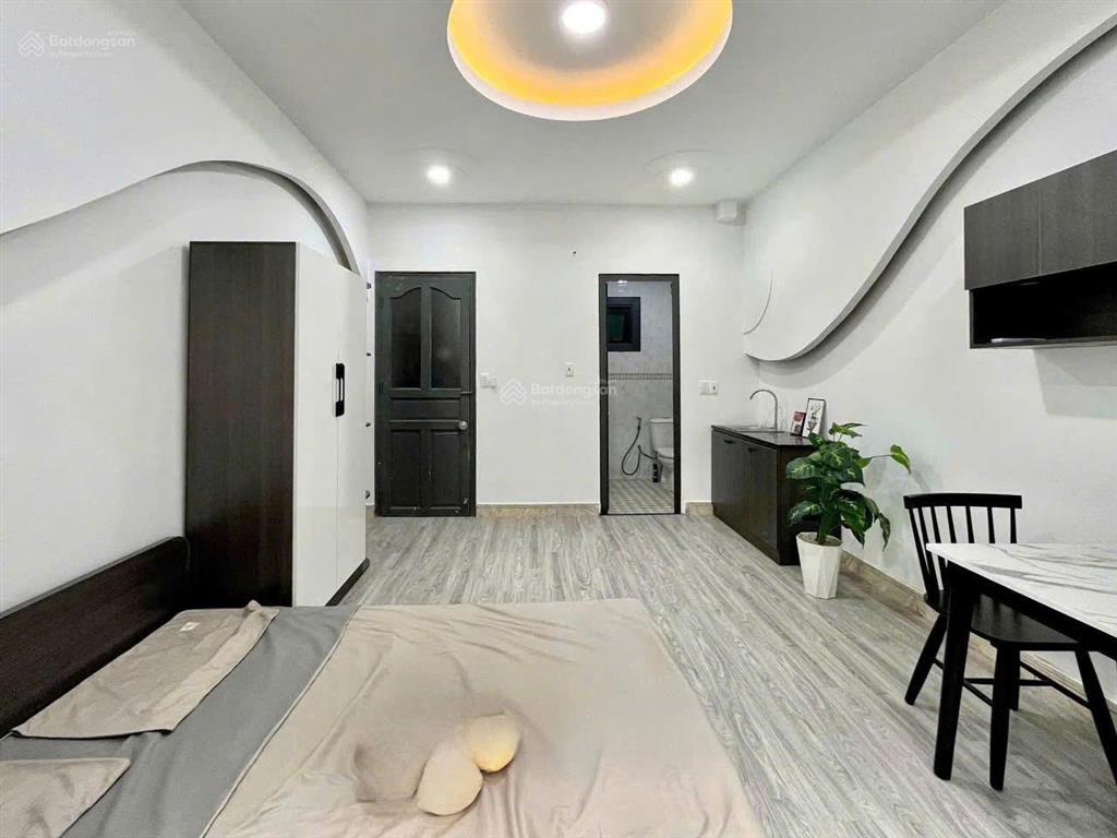 Phòng studio cửa sổ thoáng trần bình trọng, quận 5