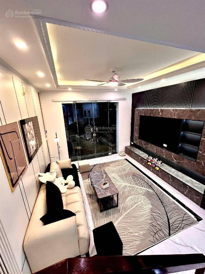 Nhỉnh 7 tỷ có ngay nhà đẹp oto đỗ cổng full nội thất sát với đường oto tránh tại thạch bàn longbiên
