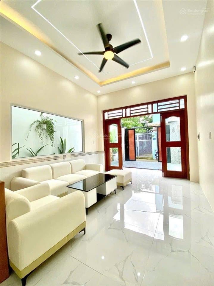 Bán biệt thự mini shr gần chợ hóc môn, dt 7.6 x 16m