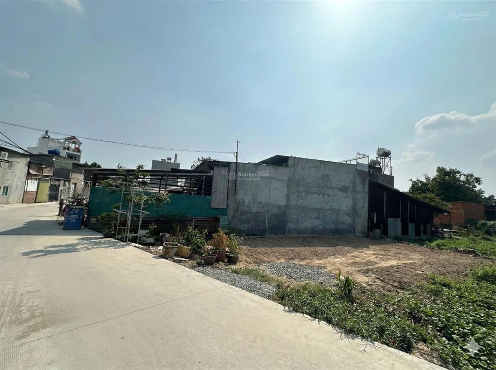 Bán lô đất sổ bìa hồng 194m2, 2tỷ950, đường bê tông sạch đẹp