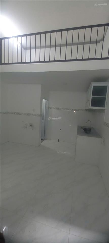 Bán nhà giá rẻ kế chợ xuân thới thượng 490 triệu, kế bên mặt tiền đường lớn 10 bước chân tới