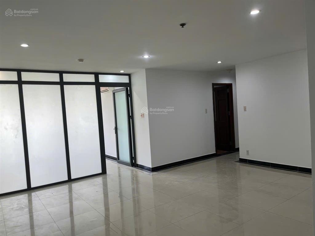 Bán căn hộ giai việt samland, dt115m2, 3pn, 2wc, nội thất, sổ hồng, giá 5.4 tỷ.  0906 788 *** thắm.