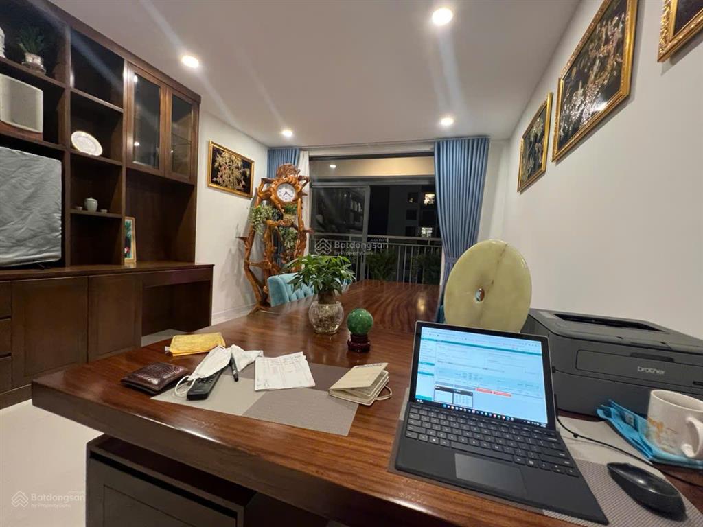 Cho thuê căn hộ central premium, dt37m2, 1pn, 1wc, có nội thất, nhà sạch, giá 9tr/th.  0906 788 ***