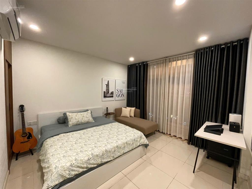 Cho thuê căn hộ central premium, dt 31m2, có một số nội thất, giá 7.5tr/th.  0906 788 ***  thắm