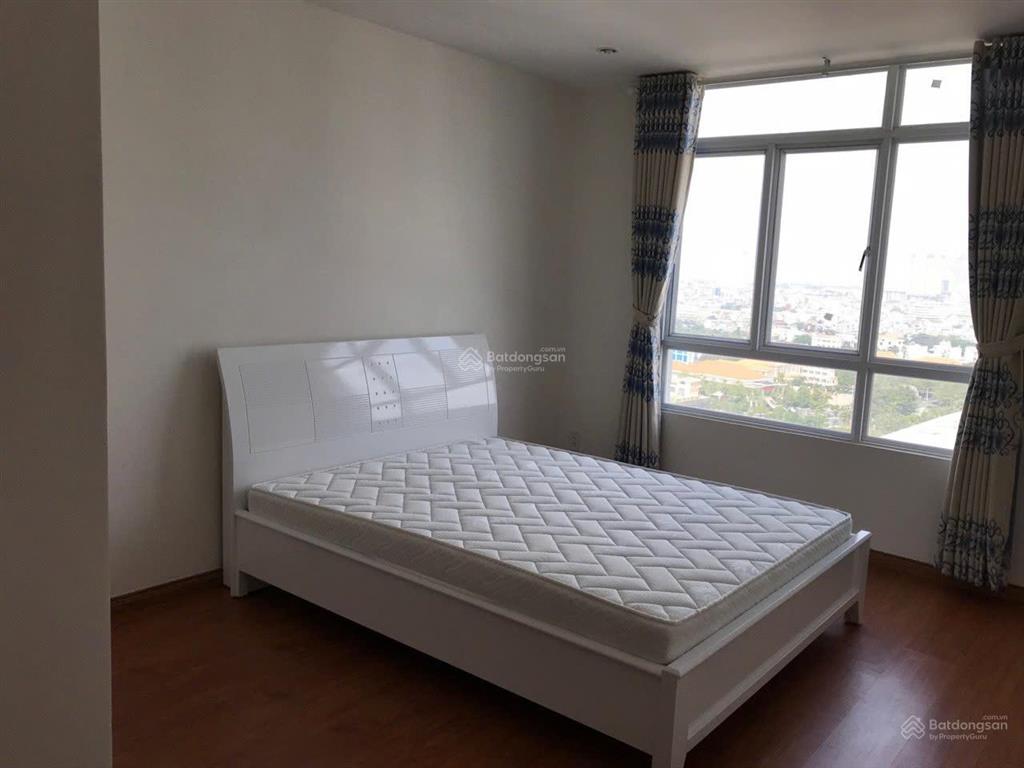Bán căn hộ giai việt tqb, dt78m2, 2pn, 2wc, sổ hồng, nhà đẹp, giá 4,35 tỷ.  0906 788 ***  thắm