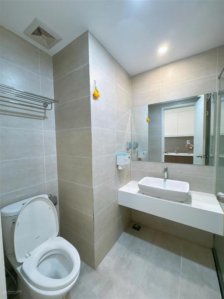 Bán căn hộ central premium off, dt 31m2, 1wc, nhà sạch đẹp, giá bán 2.1 tỷ.  0906 788 ***  thắm