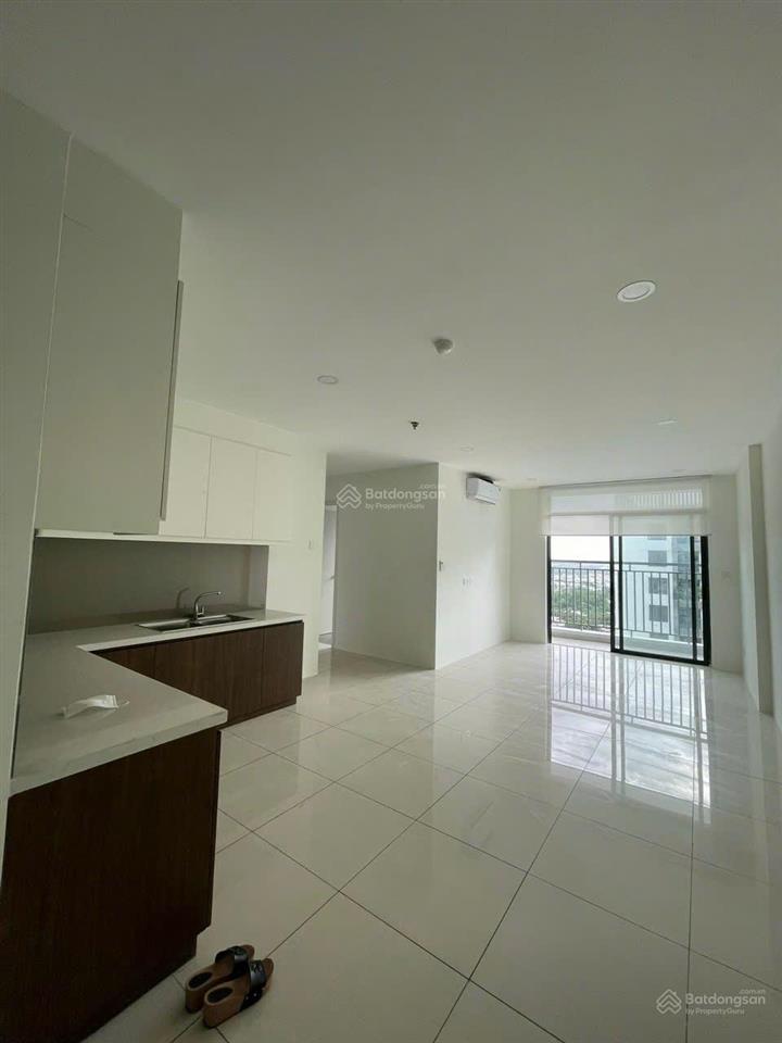 Bán căn hộ central premium, dt 87m2, 3pn, 2wc, nhà trống, view đẹp, giá 6 tỷ.  0906 788 ***  thắm