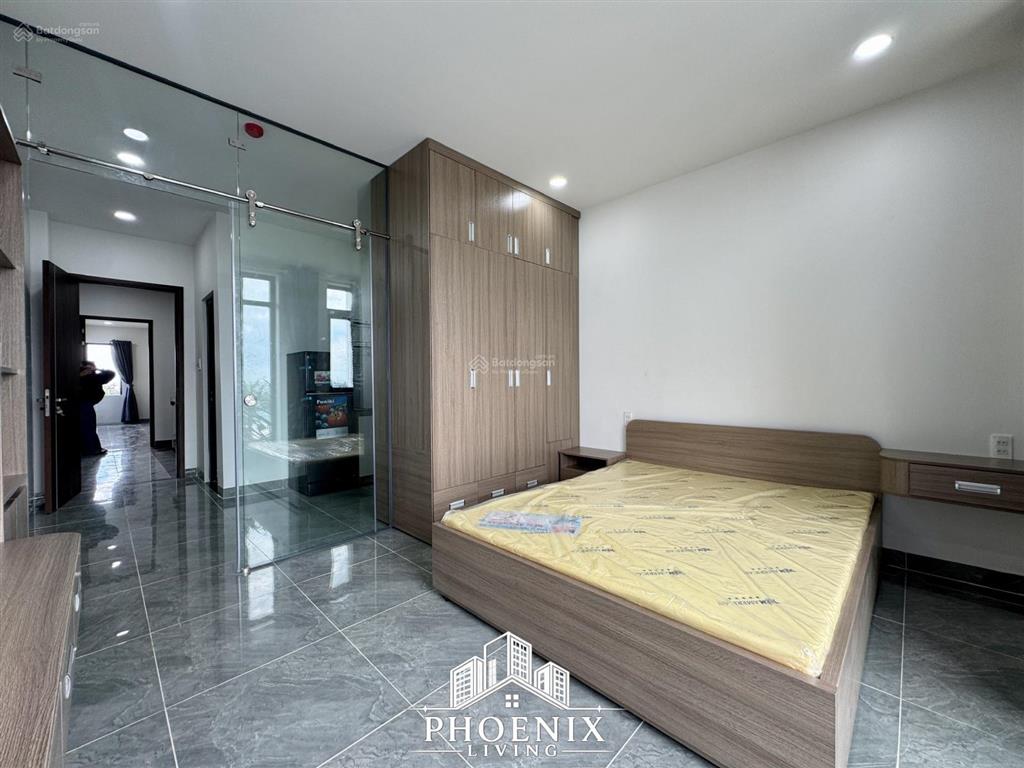 1 phòng ngủ  nằm ngay hà huy giáp cầu vượt ngã tư ga  tách bếp  full nội thất mới 100%