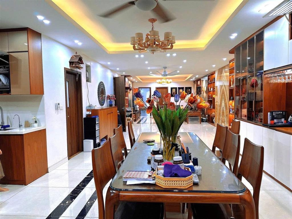 Hiếm. bán nhà xuân la  ngoại giao đoàn 96m2, tthc mới thủ đô, oto đỗ, kinh doanh, full đồ hơn 20tỷ