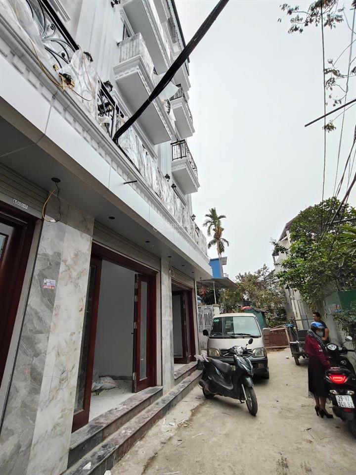 Cần bán gấp nhà 5 tầng cổ bản đồng mai ô tô đỗ cổng.