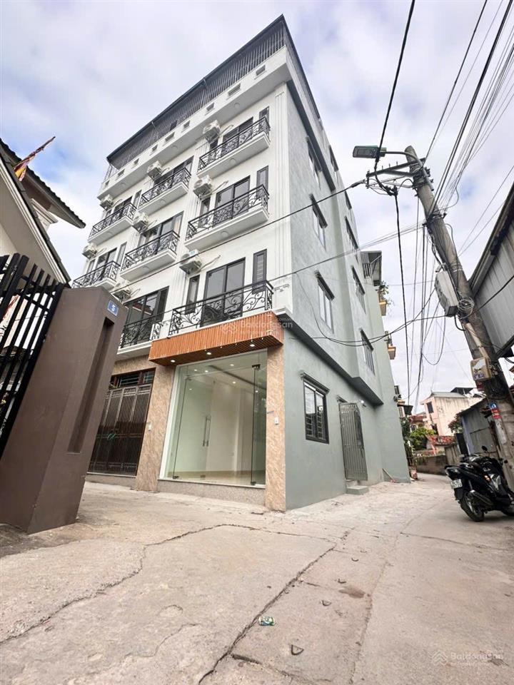 Cần bán gấp nhà 5 tầng cổ bản đồng mai ô tô đỗ cổng.