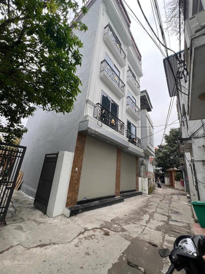 Cần bán gấp nhà 5 tầng cổ bản đồng mai ô tô đỗ cổng.