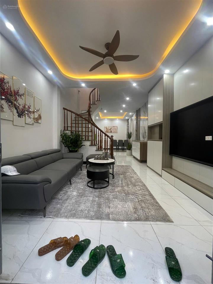 Giảm sâu nhà 4 tầng full nội thất ngõ thông, nhà lại yên sơn đồng gần splendora đường vành đai 3,5.