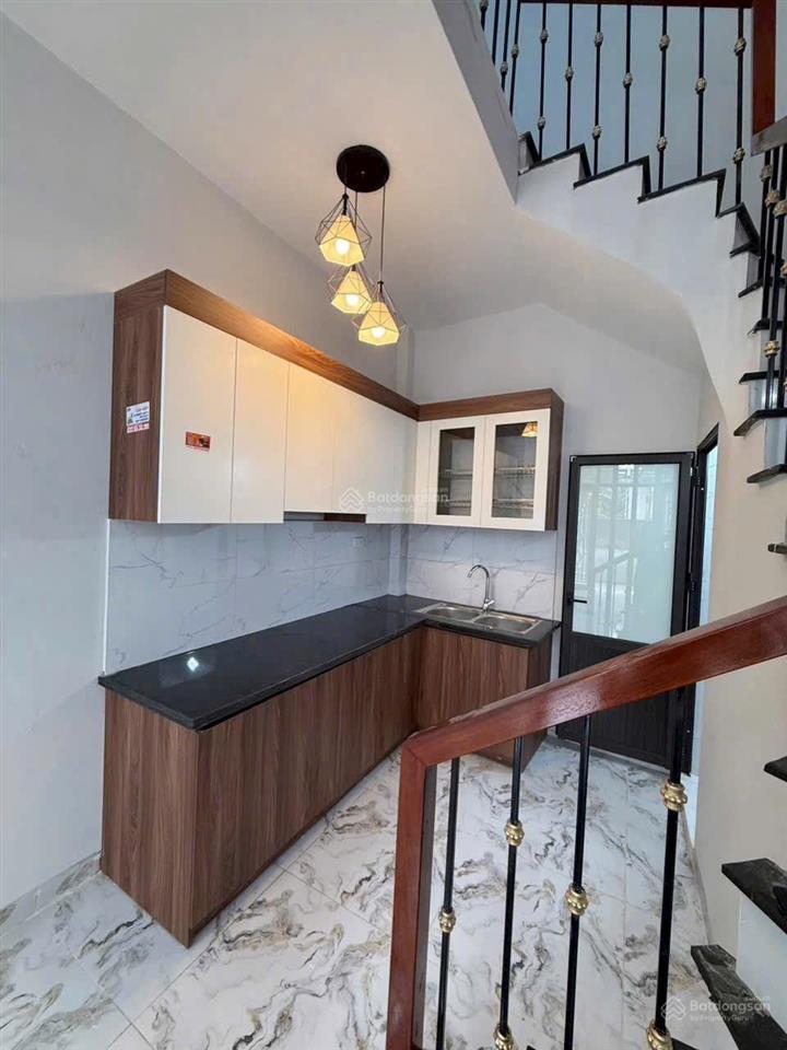 Giảm sâu bán gấp nhà đông la, 4 tầng giá 3,7tỷ, nhà cực đẹp pháp lý chuẩn.