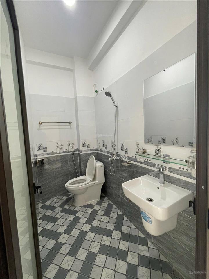 Nhà 4 tầng đường siêu rộng, thiết kế gara ô tô, cách đại lộ tl 350m.