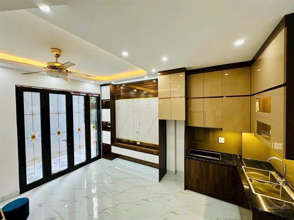 Chính chủ bán nhà phượng đồng, phụng châu, xây 5 tầng, chỉ cách trường đại học td tt 500m