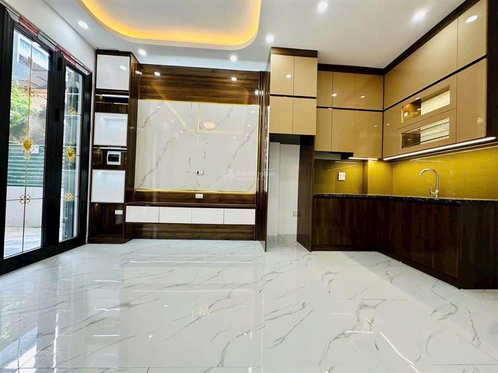 Chính chủ bán nhà phượng đồng, phụng châu, xây 5 tầng, chỉ cách trường đại học td tt 500m