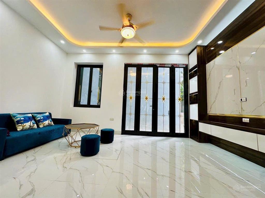 Chính chủ bán nhà phượng đồng, phụng châu, xây 5 tầng, chỉ cách trường đại học td tt 500m