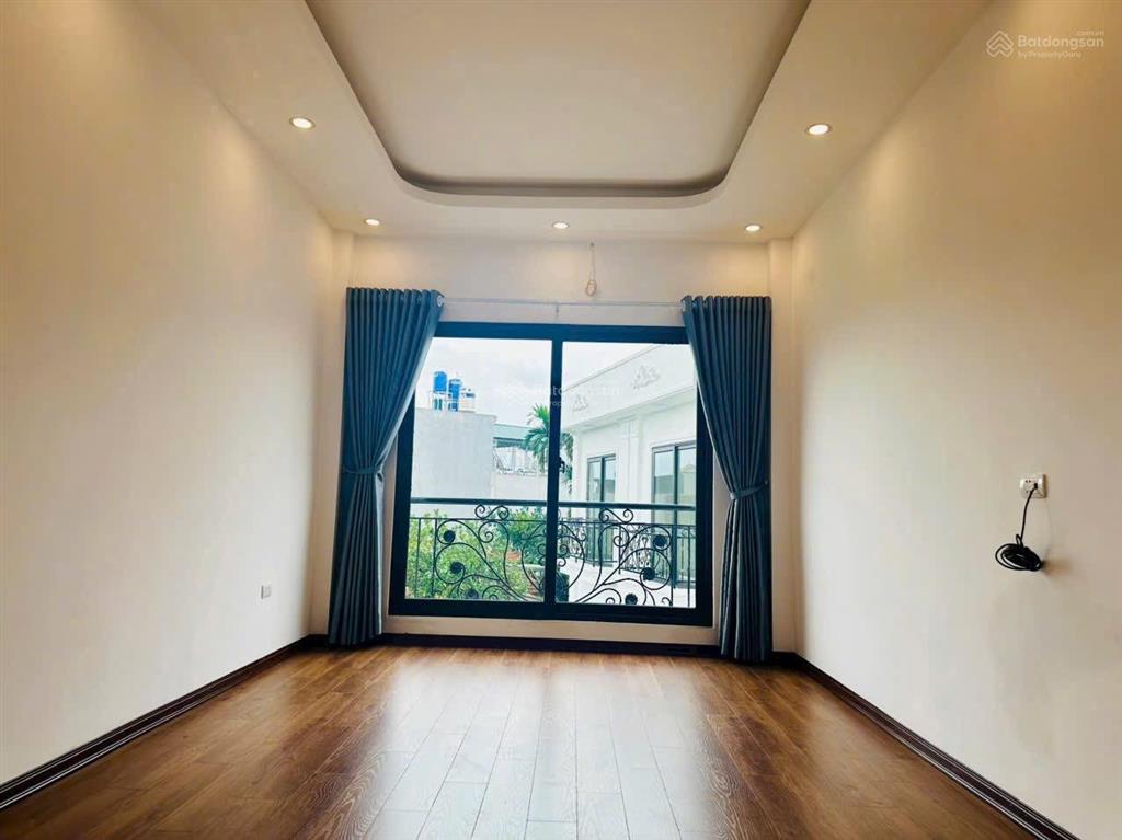 Chính chủ bán nhà phượng đồng, phụng châu, xây 5 tầng, chỉ cách trường đại học td tt 500m