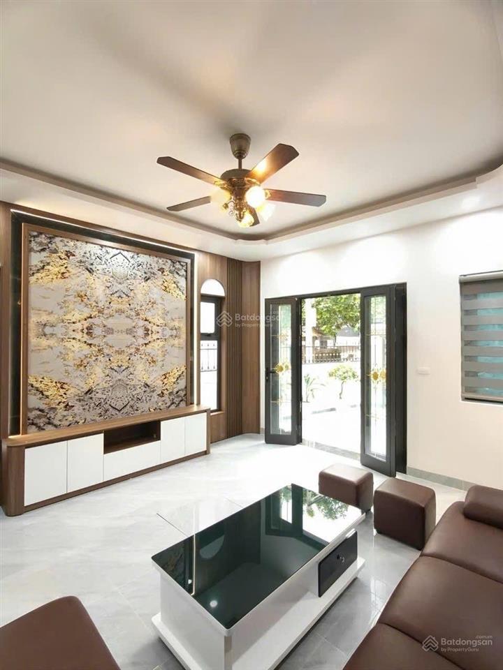 Nhà rộng 74m2 phượng đồng phụng châu ô tô đỗ cửa, chỉ 4p ra cầu mai lĩnh.
