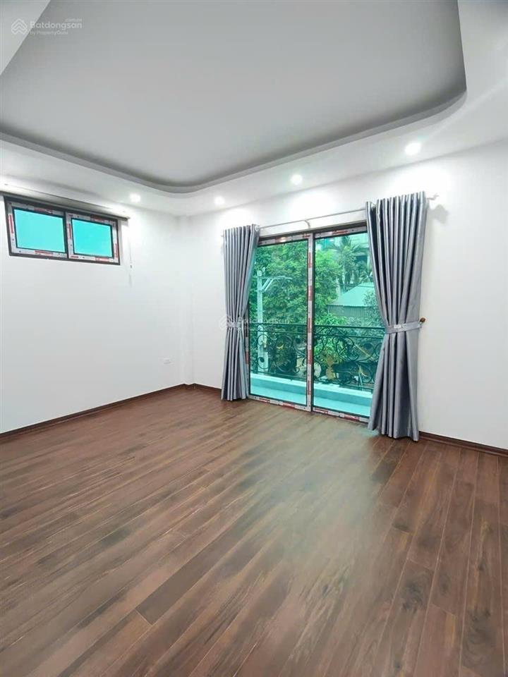 Nhà rộng 74m2 phượng đồng phụng châu ô tô đỗ cửa, chỉ 4p ra cầu mai lĩnh.