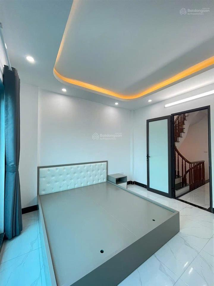 Em cần bán gấp nhà tình lam đại thành, 42m2 ô tô đỗ trước nhà, cách khu đô thị đô nghĩa 3km