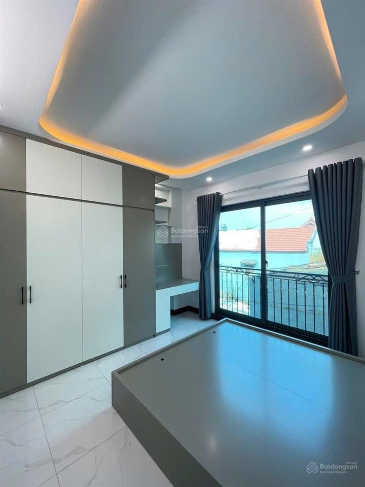 Em cần bán gấp nhà tình lam đại thành, 42m2 ô tô đỗ trước nhà, cách khu đô thị đô nghĩa 3km