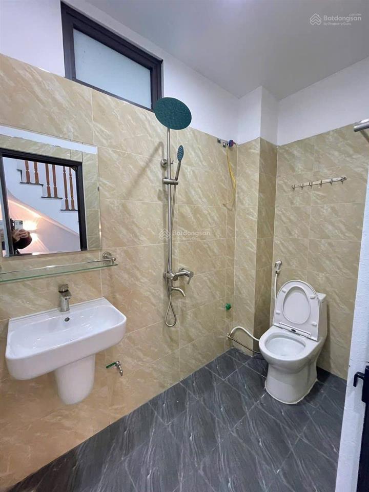 Em cần bán gấp nhà tình lam đại thành, 42m2 ô tô đỗ trước nhà, cách khu đô thị đô nghĩa 3km