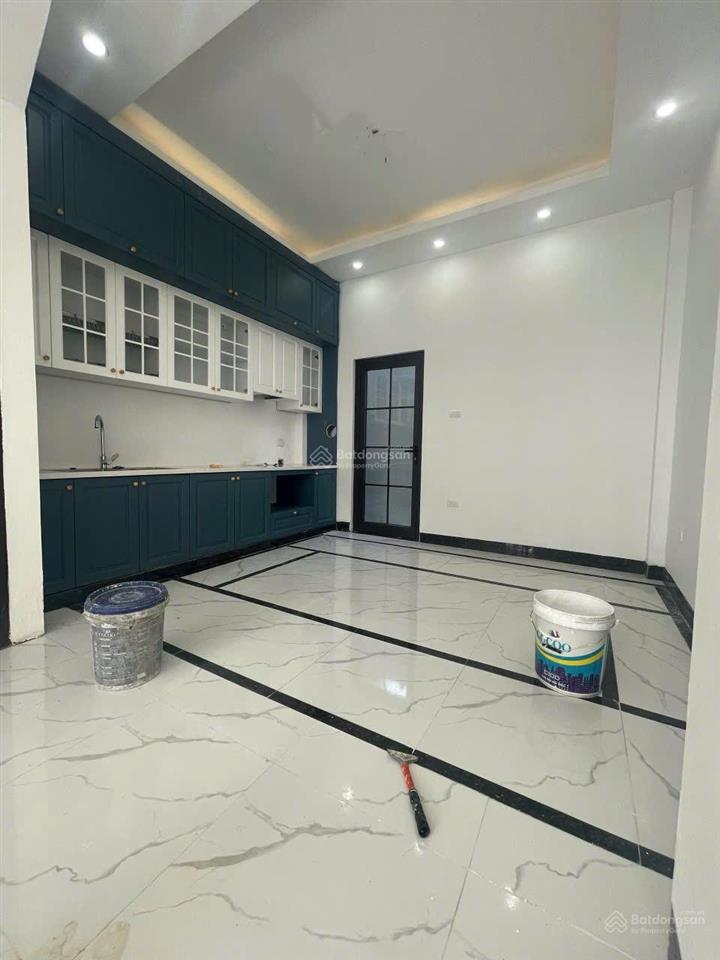 Chính chủ bán nhà 64m2 xây 4 tầng tại đồng lư, hưng đạo ô tô đỗ trước cửa. cách mỹ đình 15km