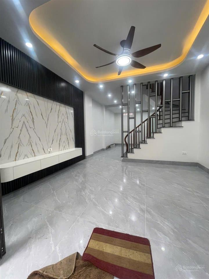 Giảm sâu chỉ còn 3 tỷ300 nhận nhà 5 tầng đông la hoài đức (trong đê) sát vành đại 4.