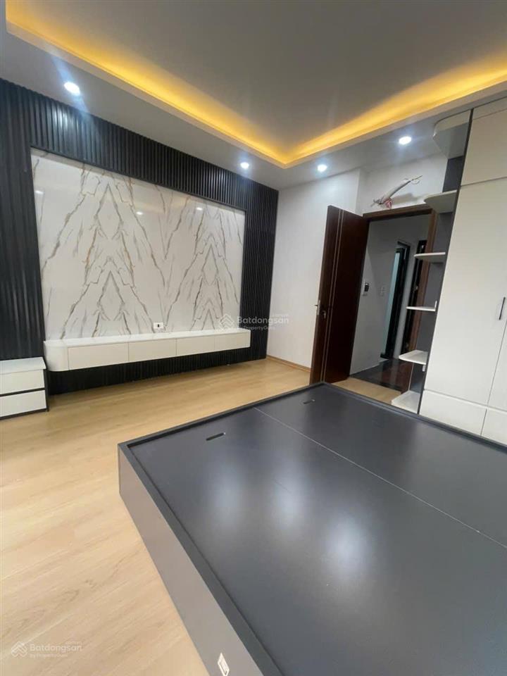 Giảm sâu chỉ còn 3 tỷ300 nhận nhà 5 tầng đông la hoài đức (trong đê) sát vành đại 4.