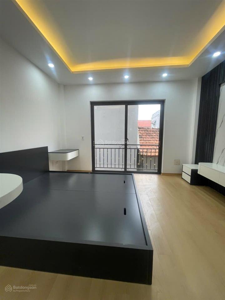Giảm sâu chỉ còn 3 tỷ300 nhận nhà 5 tầng đông la hoài đức (trong đê) sát vành đại 4.
