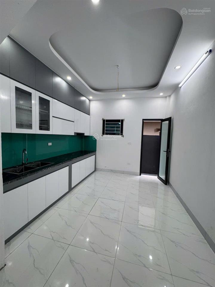 Cần bán nhà 52m2 xây 4 tầng, 4 phòng ngủ, giáp đông la, khu đô thị đô nghĩa