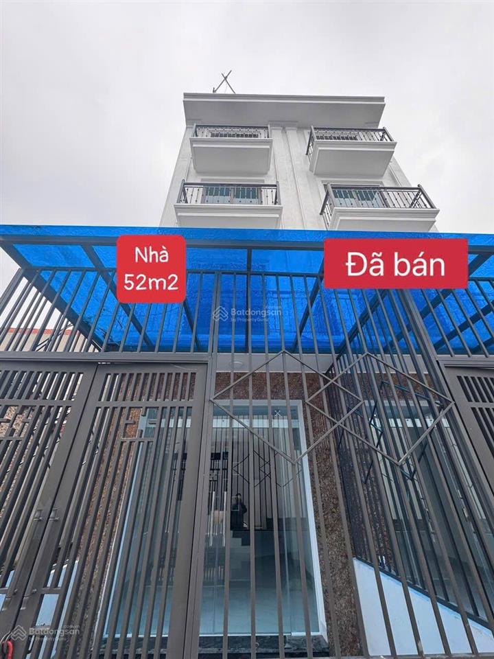 Cần bán nhà 52m2 xây 4 tầng, 4 phòng ngủ, giáp đông la, khu đô thị đô nghĩa