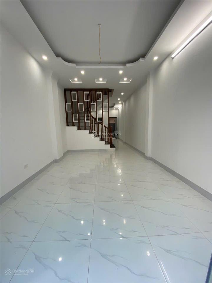 Cần bán nhà 52m2 xây 4 tầng, 4 phòng ngủ, giáp đông la, khu đô thị đô nghĩa