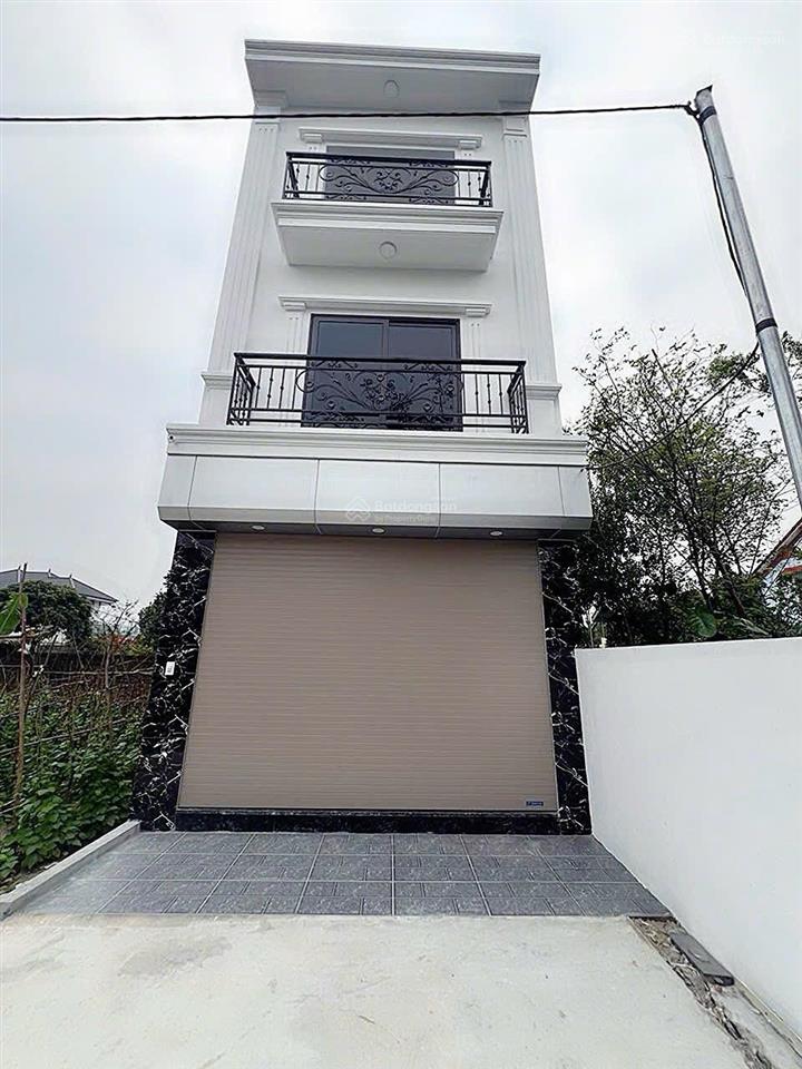 Nhà xây độc lập  ô tô đỗ cửa dt 43,3m2  giá 3 tỷ 580 có tl  trường chợ gần  ngay đại lộ tl