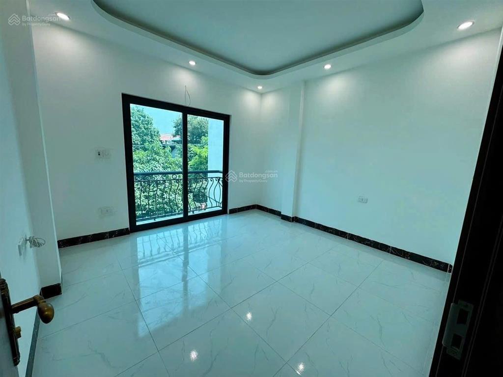 Siêu rẻ nhà 42m2 xây đơn lập chắc chắn. ô tô đỗ cửa. quyết tiến vân côn ngay đại lộ tl