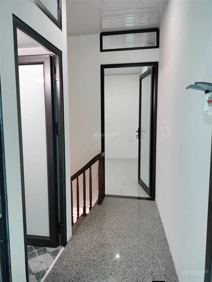 Siêu rẻ nhà 42m2 xây đơn lập chắc chắn. ô tô đỗ cửa. quyết tiến vân côn ngay đại lộ tl