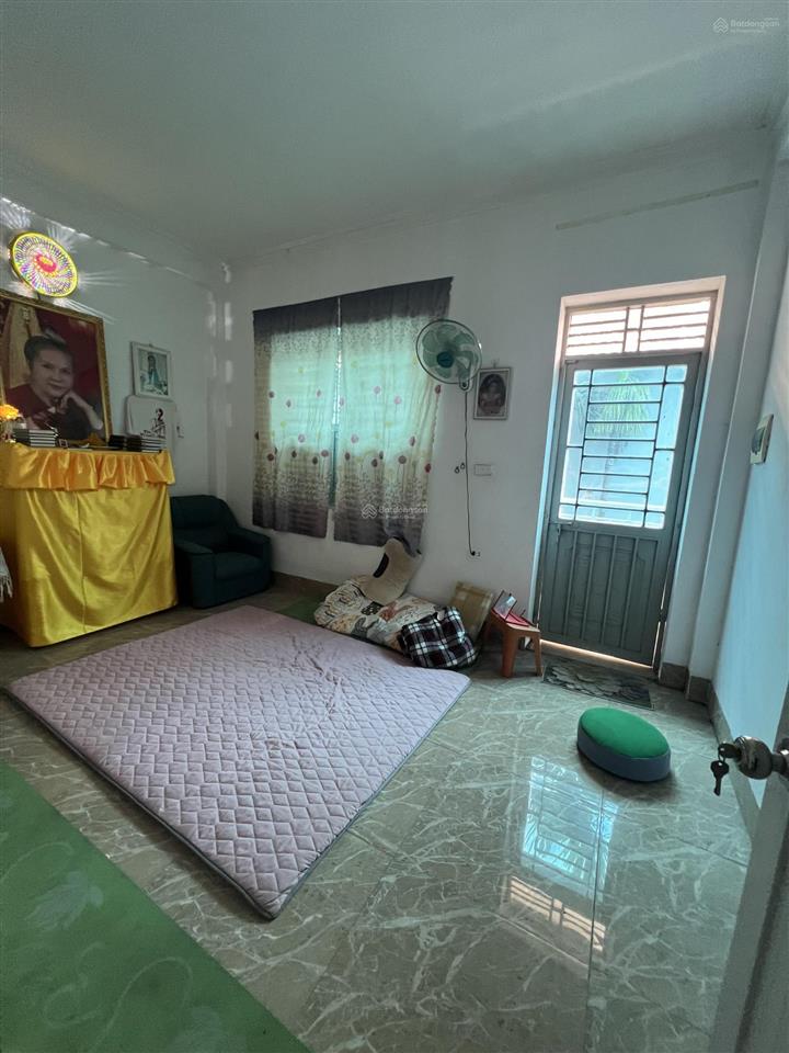 Cần bán nhà rộng 85m2  dân xây 3 tầng, 4 phòng ngủ, yên quán, tân phú, quốc oai