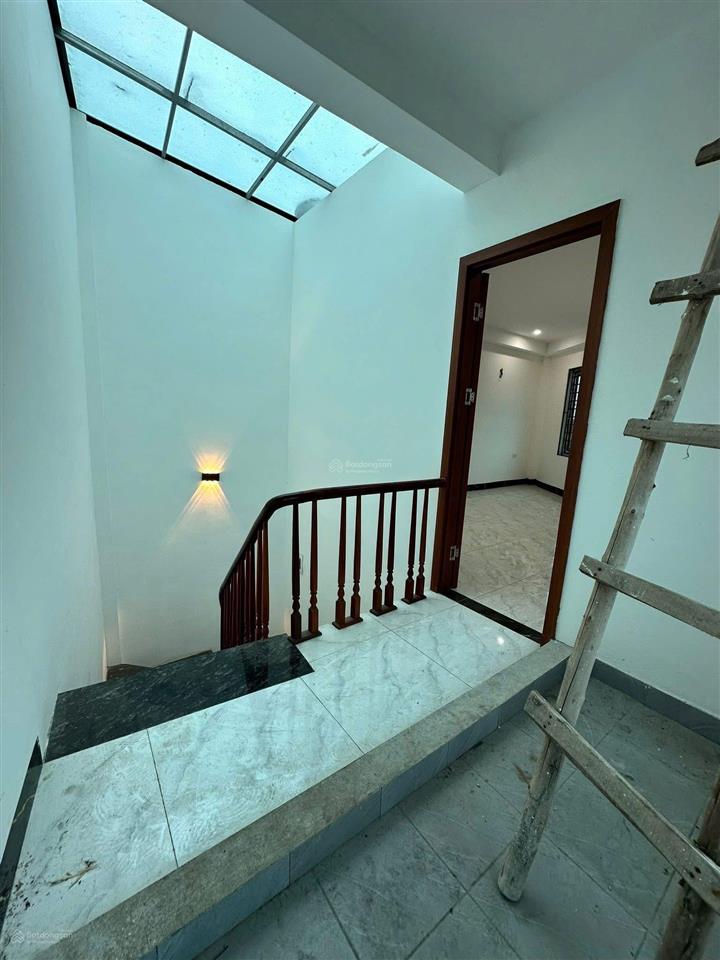 Chủ ngộp giảm sâu nhà 30m2 ngay chợ phượng nghĩa phụng châu, ô tô đỗ cửa
