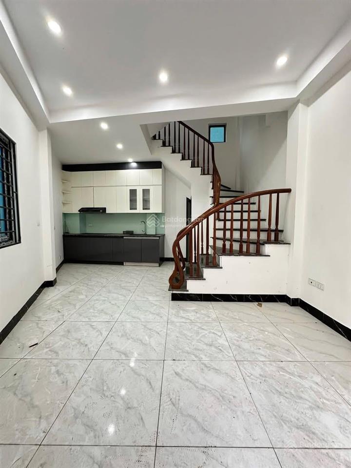 Chủ ngộp giảm sâu nhà 30m2 ngay chợ phượng nghĩa phụng châu, ô tô đỗ cửa