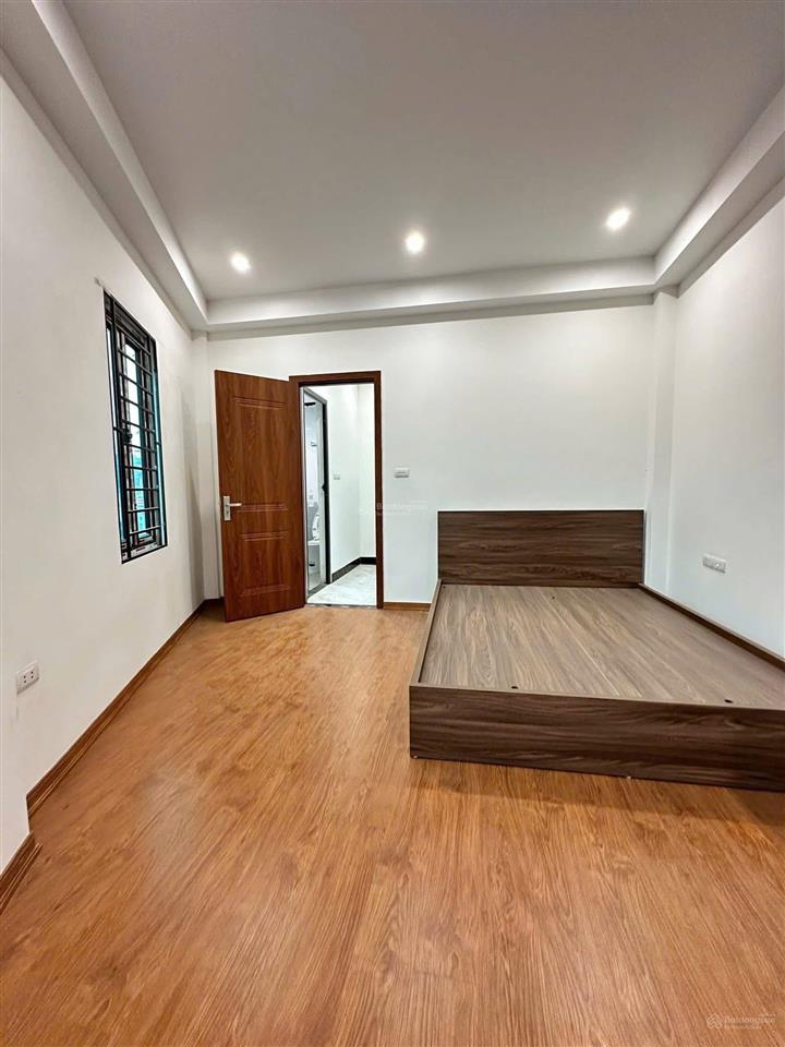 Chủ ngộp giảm sâu nhà 30m2 ngay chợ phượng nghĩa phụng châu, ô tô đỗ cửa