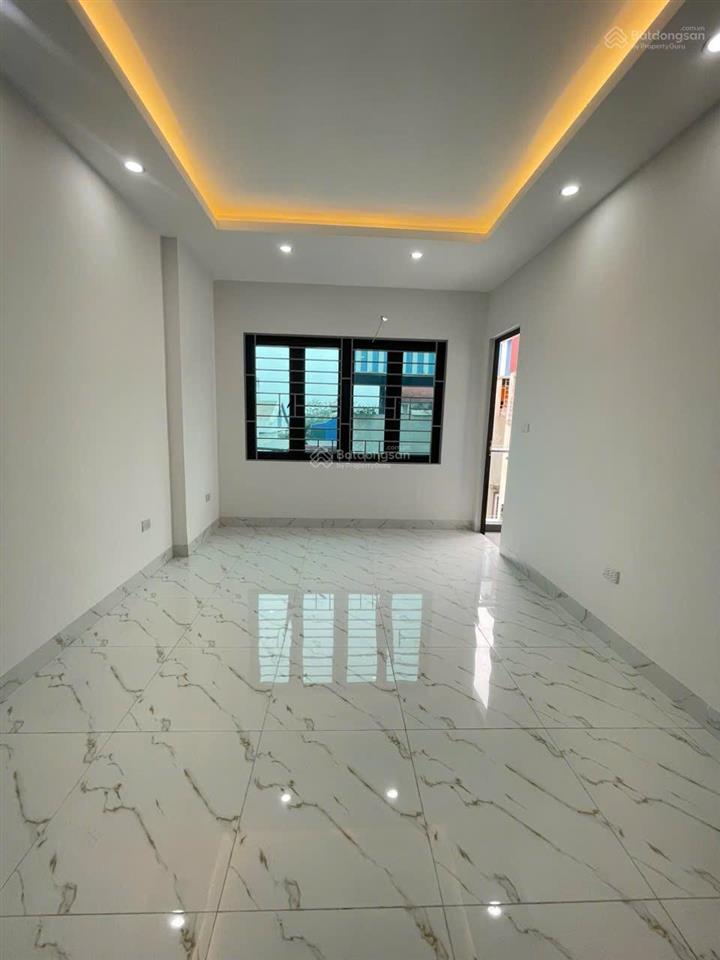 Cần bán nhà 5 tầng dt 34m2 có 3 phòng ngủ rộng tại biên giang, hà đông