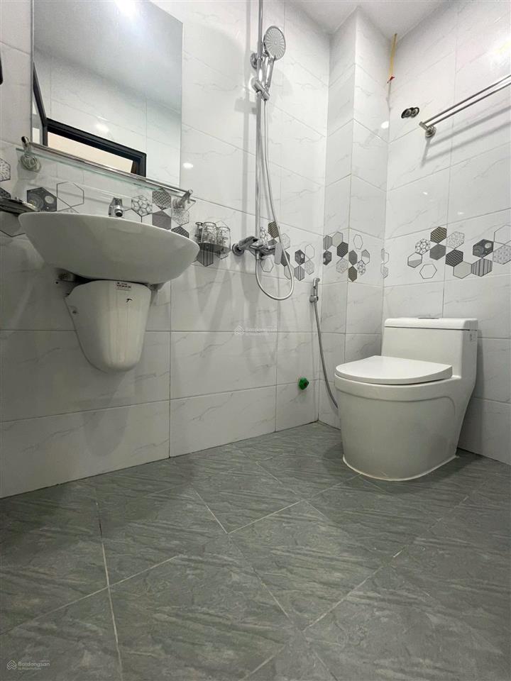 Hiếm căn đơn lập, sát đại lộ tl, khu vực sầm uất, dt 44m2 giá 3 tỷ 300 tr còn tl