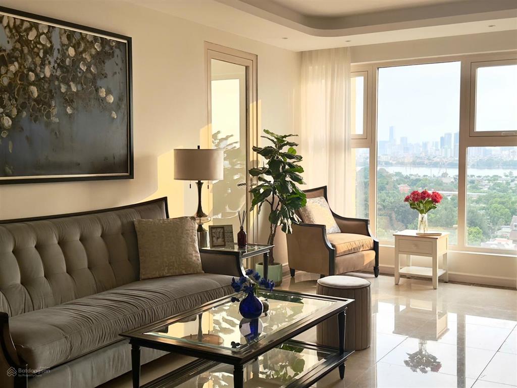 Chính chủ bán căn hộ 3pn tại d'eldorado tầng cao view hồ. full nội thất, sổ đỏ. 0965 666 ***