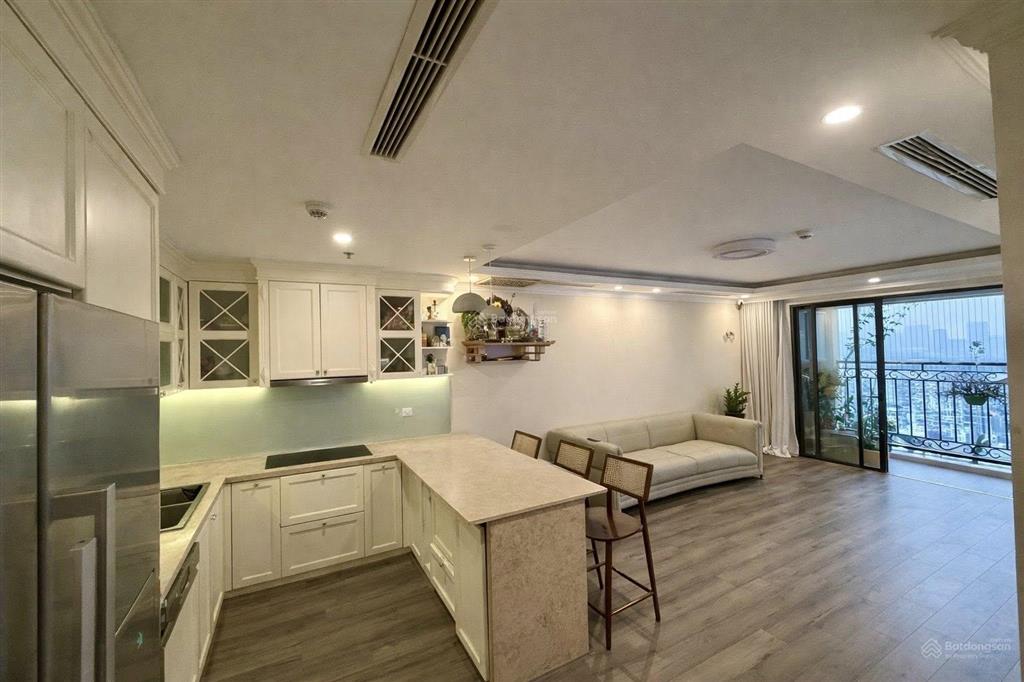 Chỉ 1 căn hiếm có! bán ch 111m² 3pn tầng cao view trực diện hồ tây. full nội thất.  0965 666 ***