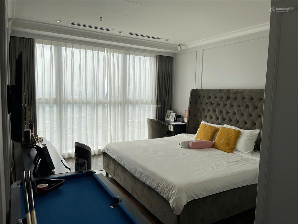 Hiếm có bán căn góc 150m, 4pn tầng cao view sông hồng tại aqua central. nội thất nhập khẩu, sổ đỏ